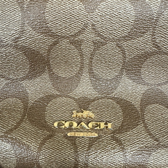 COACH HARLEY HOBO - Picture 5 of 9